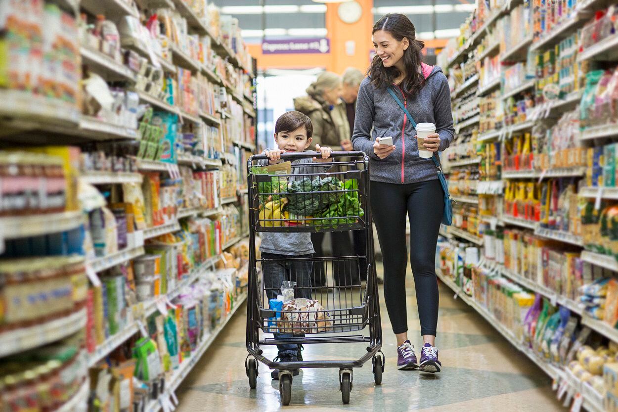 FMI US grocery shoppers frequent more stores per month