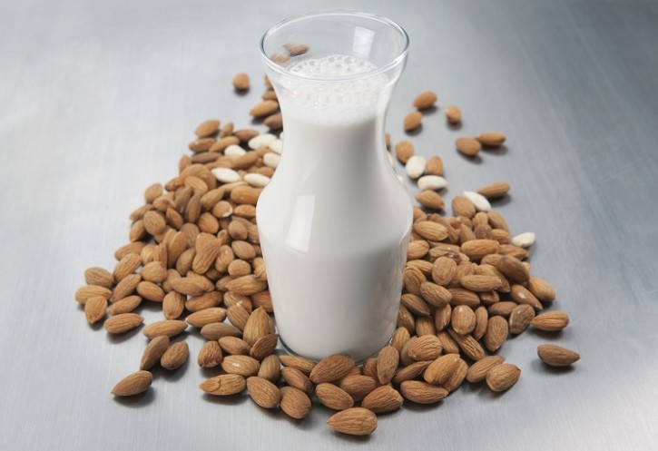 Almond milk - GettyImages-Laurie Castelli