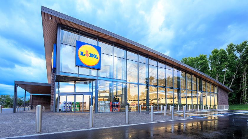 Ardent Lidl Enthusiasts Eagerly Pursue the Supermarket's Exclusive